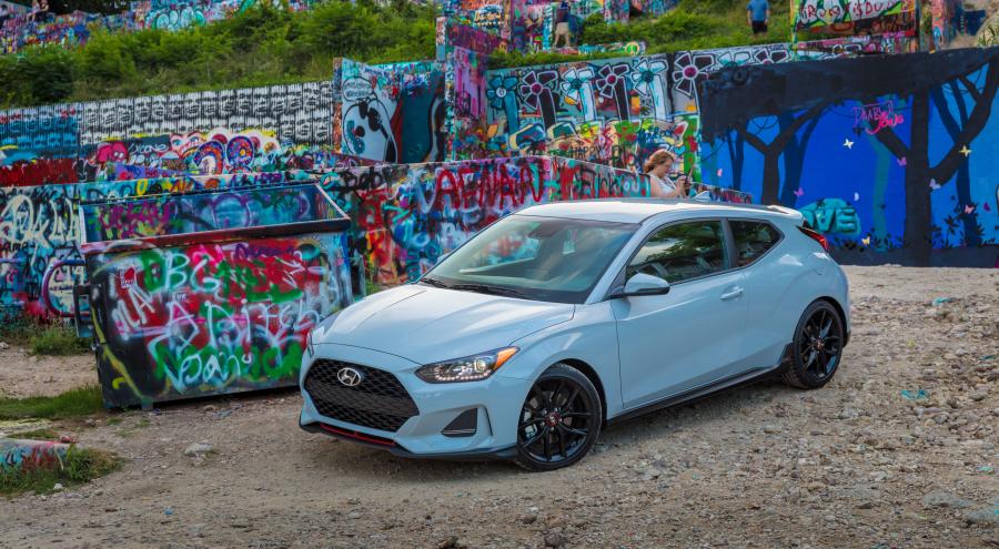  Hyundai Veloster Turbo R-Spec 2018 года  (NA) (фото 43 из 44)